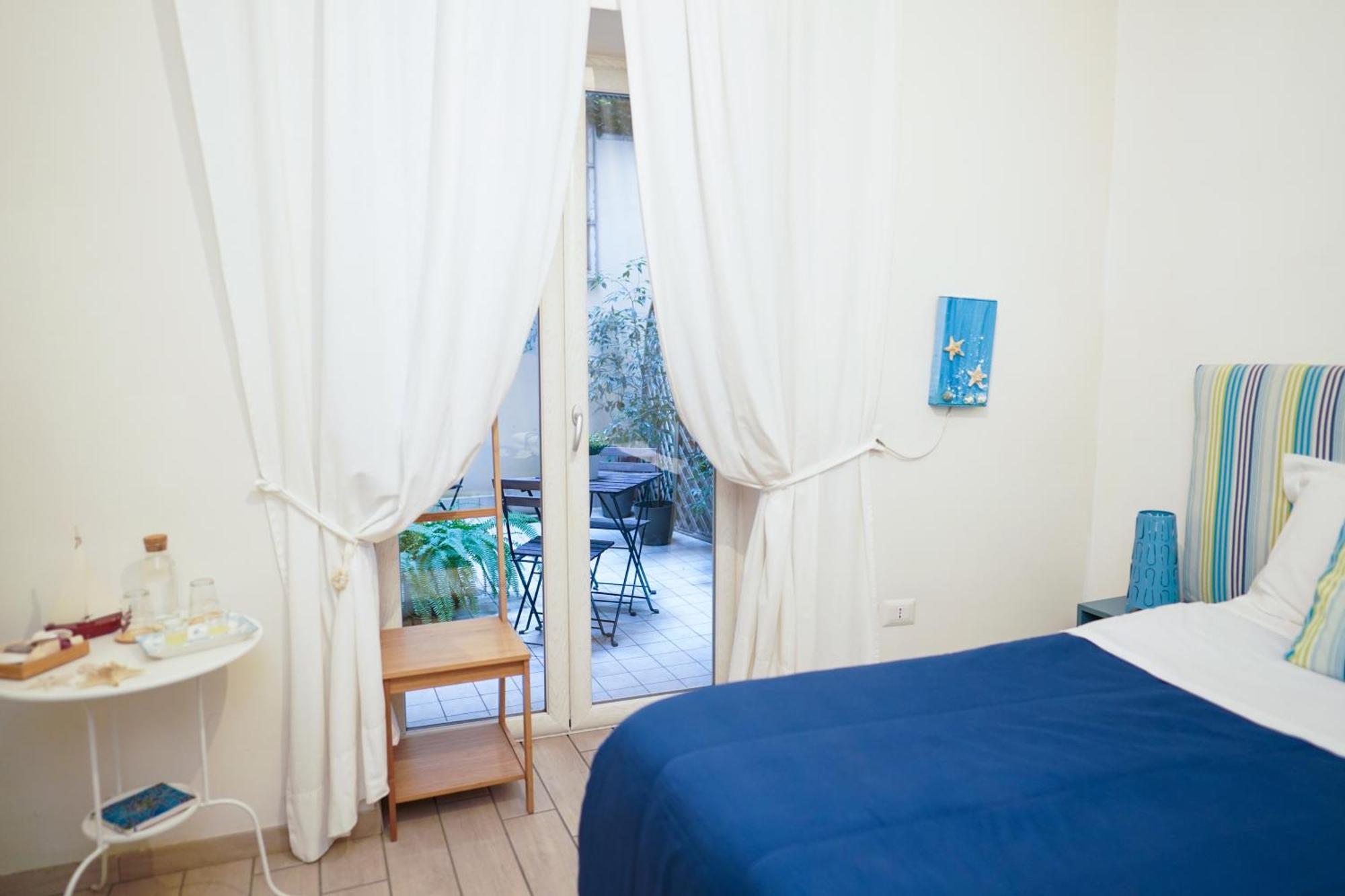 Duomo Street Bed & Breakfast Napoli Bagian luar foto